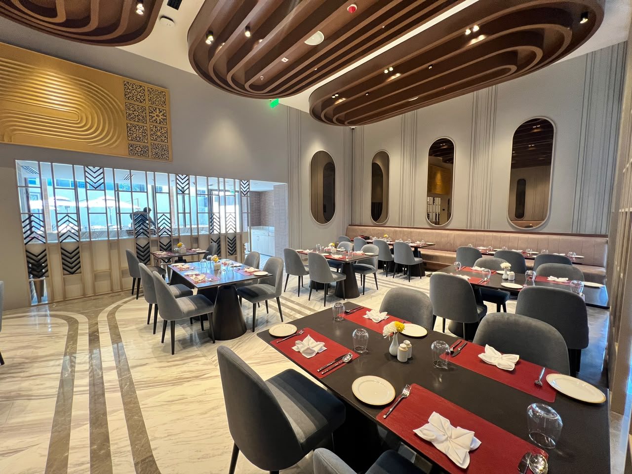 Restaurant dining